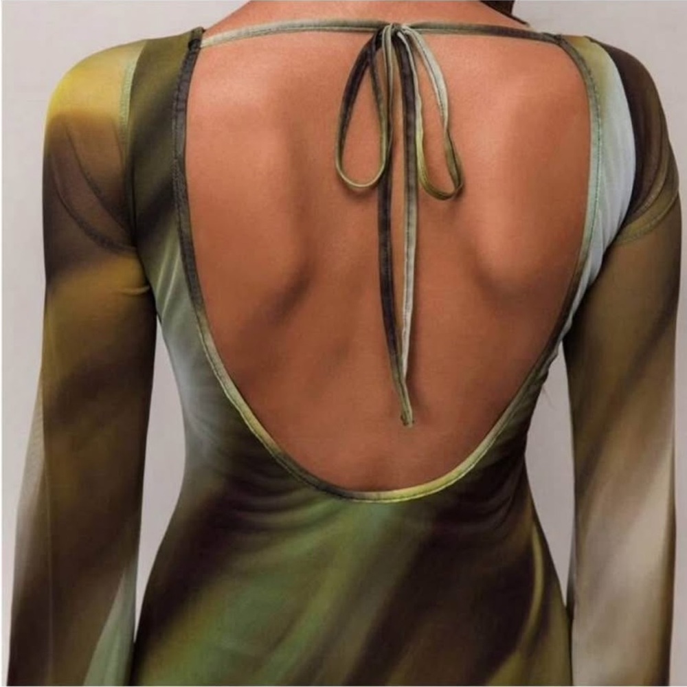 Forever 21 Green long sleeve mini dress - Picture 5 of 5